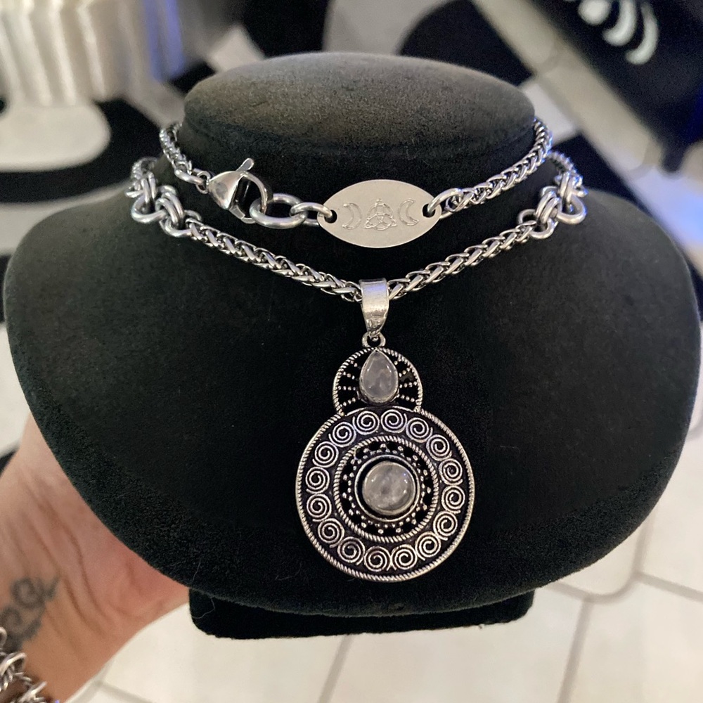 925 sterling silver overlay white agate round charm stone boho Celtic necklace